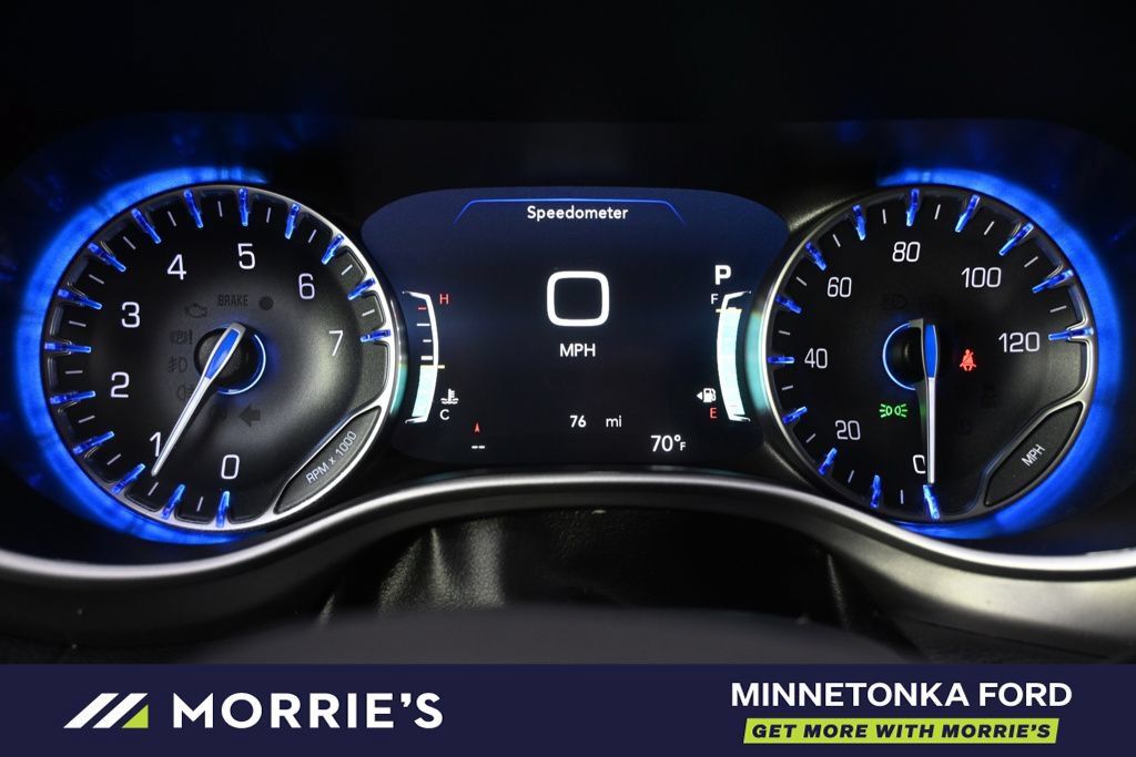 Used 2026 Chrysler Pacifica Select w/ S Appearance Package FWD image 26