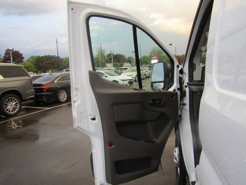 Used 2021 Ford Transit 150 Low Roof AWD image 8