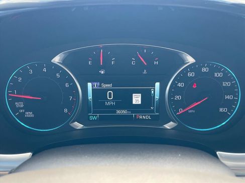 Used 2018 Chevrolet Traverse Premier w/ Driver Confidence II Package FWD image 11