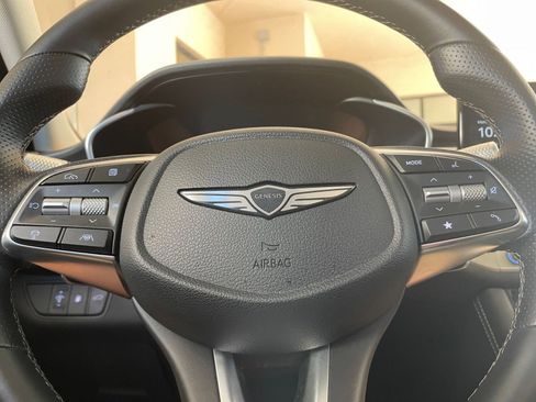 Used 2025 Genesis G70 2.5T image 29