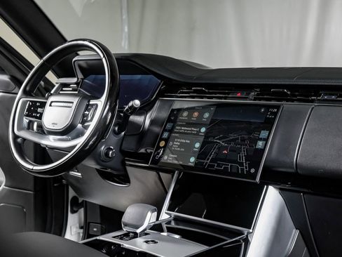 Used 2024 Land Rover Range Rover SE image 22