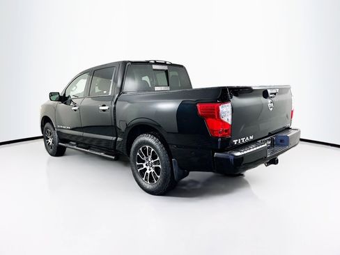 Used 2020 Nissan Titan SV w/ SV Convenience Package image 5