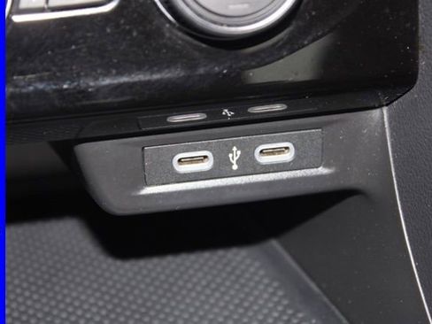 Used 2024 Volkswagen Jetta SE image 37