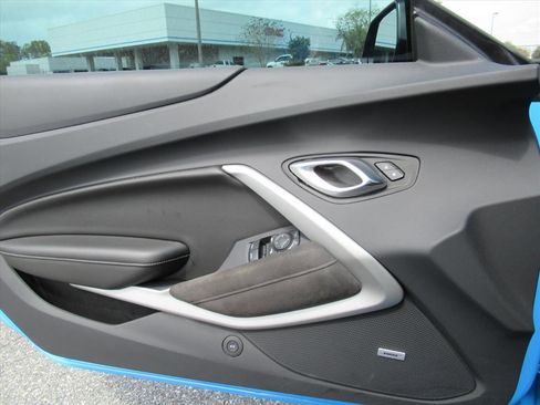 Used 2023 Chevrolet Camaro LT image 17