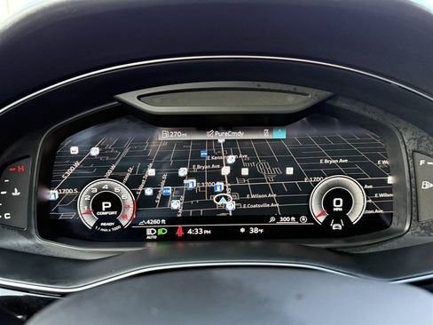 Used 2022 Audi Q8 Prestige w/ Prestige Package image 37