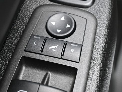 Used 2023 RAM 3500 Tradesman image 12