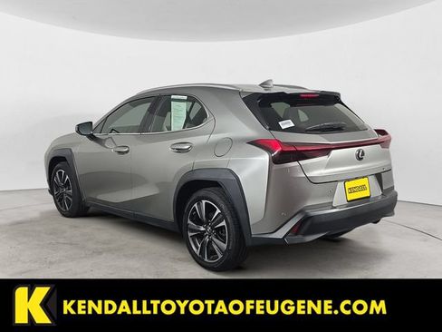 Used 2019 Lexus UX 200 FWD image 7