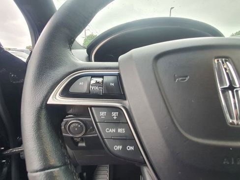 Used 2020 Lincoln Nautilus Standard image 26