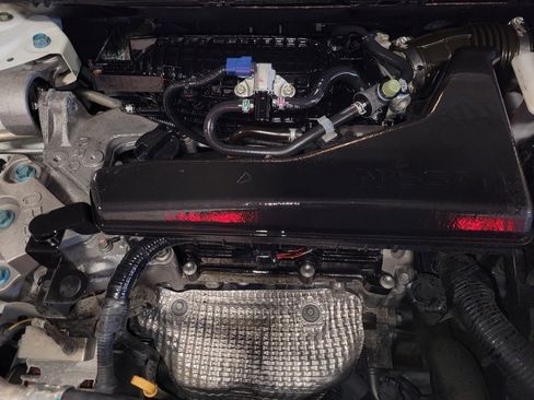 Used 2016 Nissan Rogue SV FWD image 30