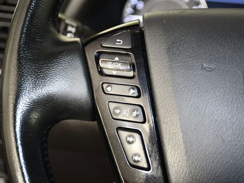 Used 2022 Nissan Armada SL w/ Captain's Chairs Package AWD/4WD image 21