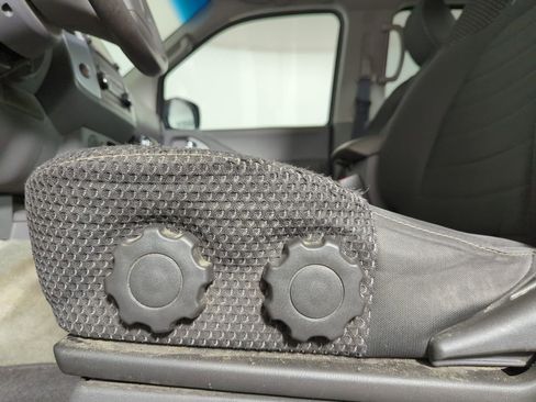 Used 2015 Nissan Frontier Desert Runner RWD image 24