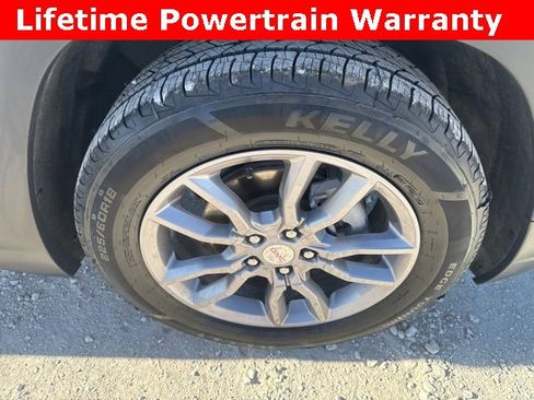 Used 2024 GMC Terrain SLT image 27