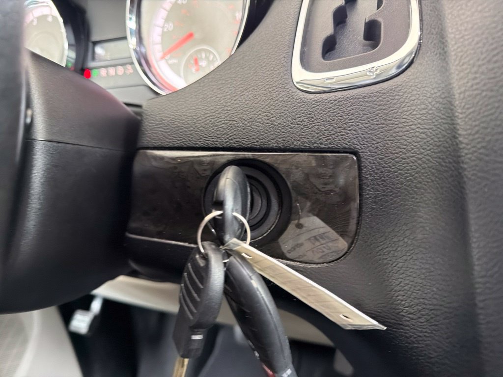 Used 2013 Dodge Grand Caravan SE FWD image 38