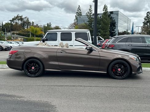 Used 2016 Mercedes-Benz E 550 Cabriolet image 2