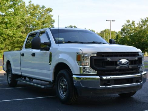 Used 2021 Ford F250 XL w/ Power Equipment Group RWD image 3
