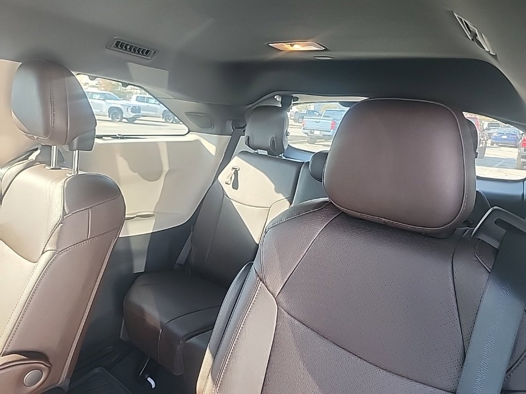 Used 2024 Toyota Sienna Platinum AWD/4WD image 9