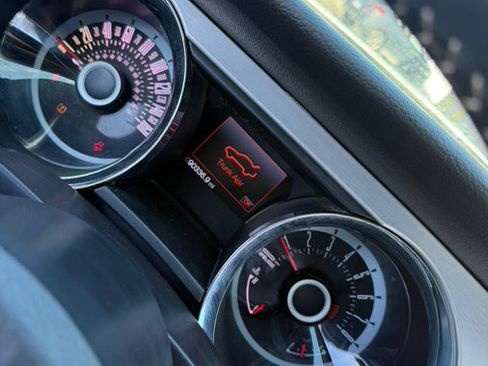 Used 2013 Ford Mustang Premium image 10