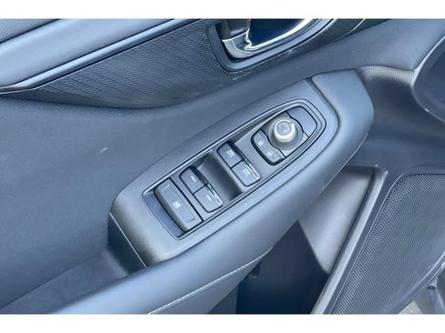 Used 2025 Subaru Outback Premium image 12