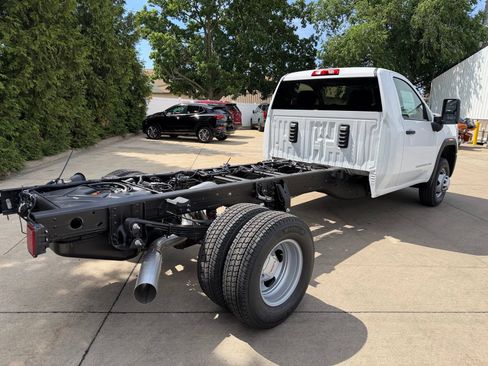 New 2026 GMC Sierra 3500 Pro w/ Convenience Package AWD/4WD image 24