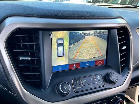 Used 2019 GMC Acadia Denali w/ Technology Package FWD image 32