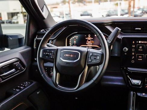 Used 2025 GMC Sierra 2500 AT4 image 18