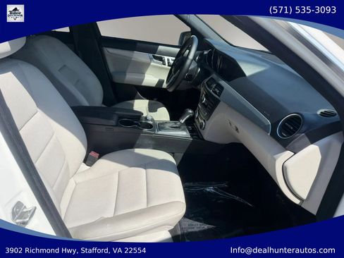 Used 2013 Mercedes-Benz C 250 Sedan image 15
