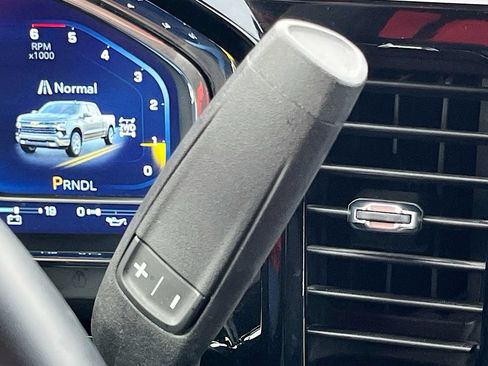 Used 2023 Chevrolet Silverado 1500 RST w/ Z71 Off-Road Package AWD/4WD image 17