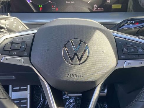 New 2026 Volkswagen Tiguan SE R-Line FWD image 20