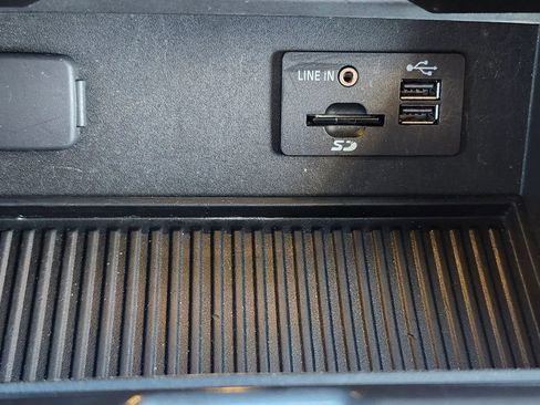 Used 2015 Ford F150 XLT w/ Equipment Group 302A Luxury image 36