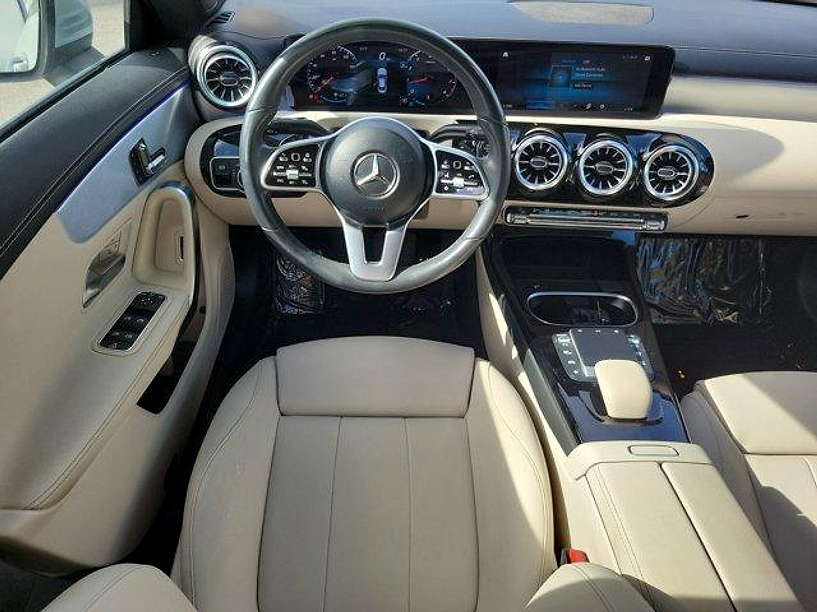 Used 2022 Mercedes-Benz CLA 250 image 16