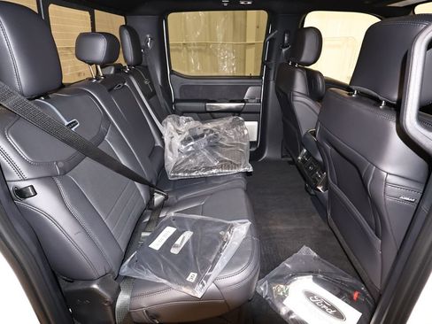 New 2026 Ford F450 Platinum w/ FX4 Off-Road Package AWD/4WD image 16