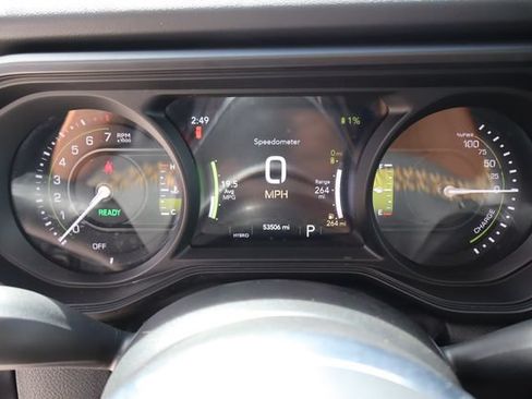 Used 2024 Jeep Wrangler Unlimited Sahara AWD/4WD image 42