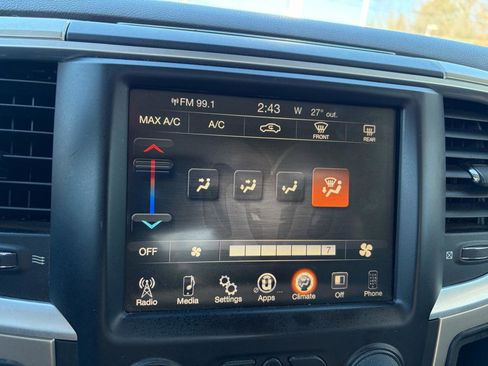 Used 2015 RAM 2500 SLT image 34