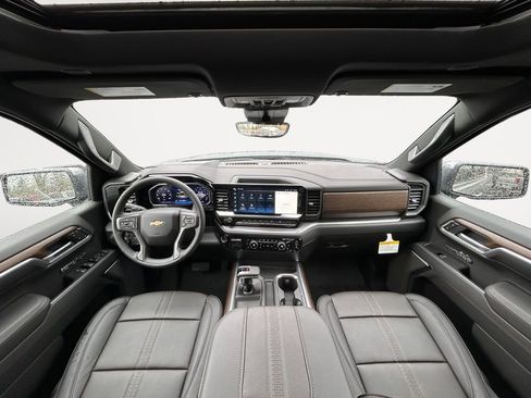 New 2026 Chevrolet Silverado 1500 High Country AWD/4WD image 13