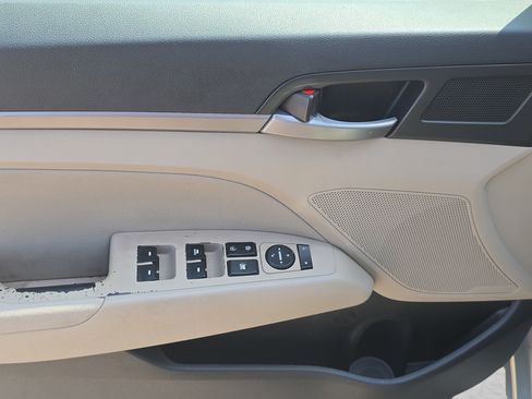 Used 2017 Hyundai Elantra Value Edition w/ Cargo Package FWD image 16