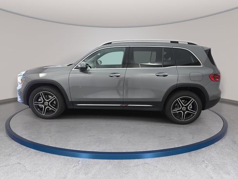 New 2026 Mercedes-Benz GLB 250 image 8