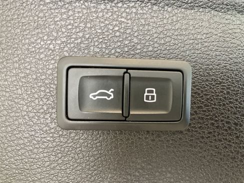 Used 2021 Audi Q5 Premium Plus w/ Premium Plus Package image 34