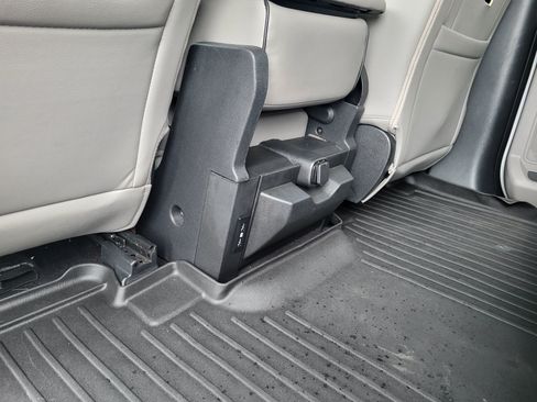 Used 2019 Ford F150 XLT w/ Equipment Group 302A Luxury AWD/4WD image 33