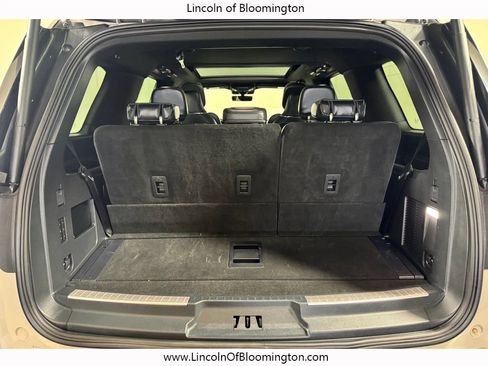 Used 2023 Lincoln Navigator Reserve AWD/4WD image 14