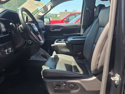 Used 2025 GMC Sierra 1500 SLT RWD image 2