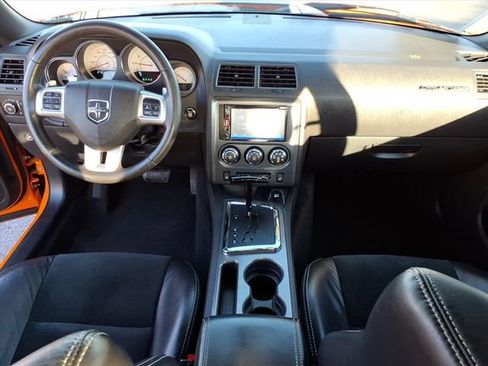 Used 2014 Dodge Challenger R/T RWD image 19
