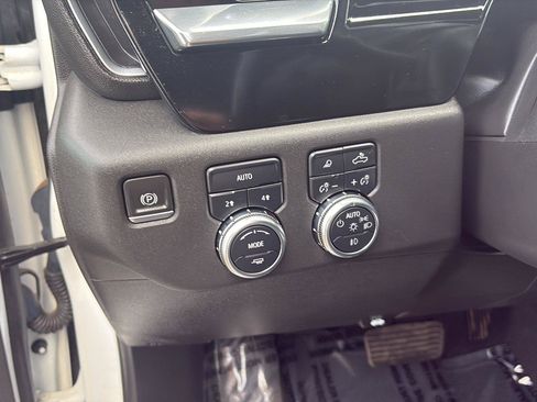 Used 2023 GMC Sierra 1500 SLT w/ SLT Convenience Package AWD/4WD image 27