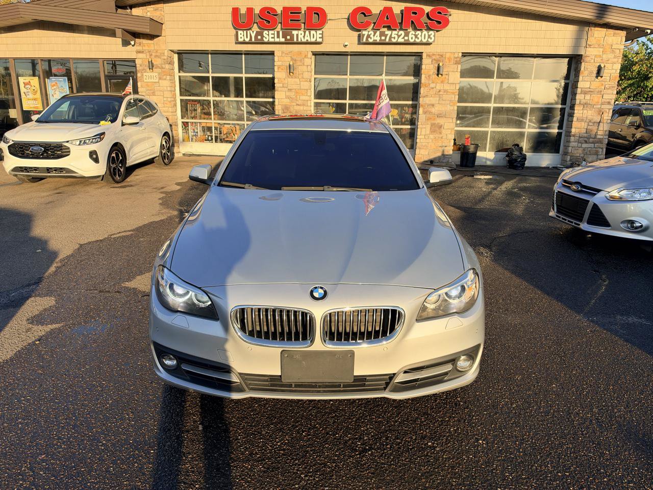 Used 2016 BMW 528i xDrive Sedan w/ Premium Package AWD/4WD image 3