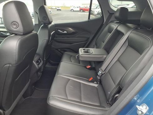 Used 2024 GMC Terrain SLT image 5