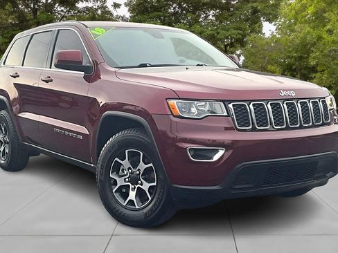 Used 2018 Jeep Grand Cherokee Laredo image 11