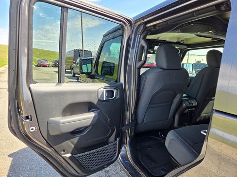 New 2026 Jeep Gladiator Sport AWD/4WD image 25