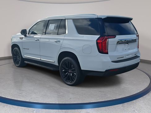 Used 2023 GMC Yukon SLT AWD/4WD image 6