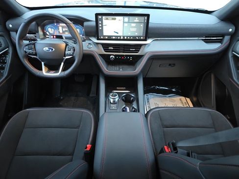 Used 2025 Ford Explorer ST image 11