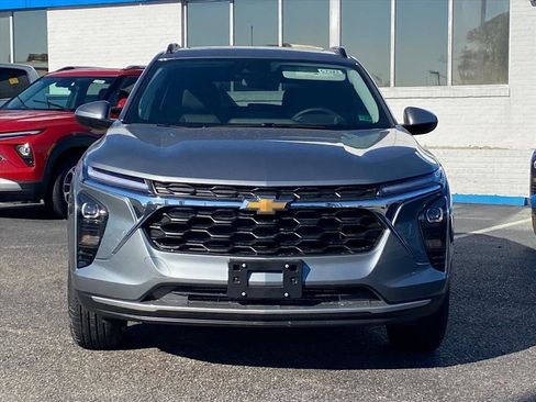 New 2026 Chevrolet Trax LT w/ Sunroof Package image 3