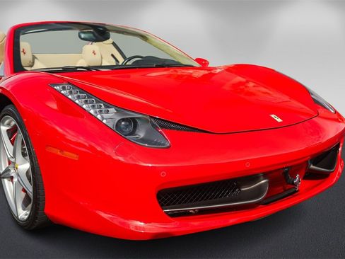Certified 2013 Ferrari 458 Spider Base image 10